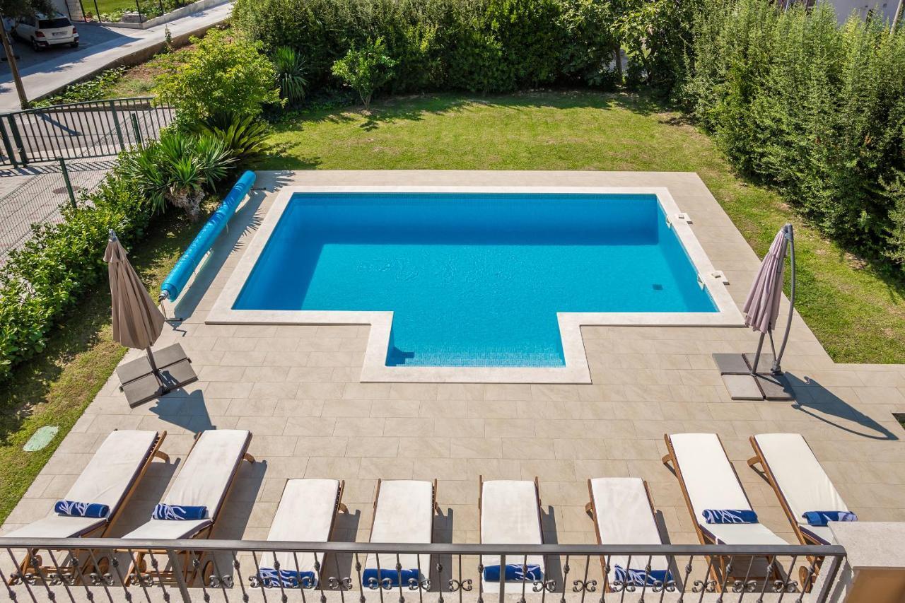 Split-villas Dalmatica For 12 Villaer